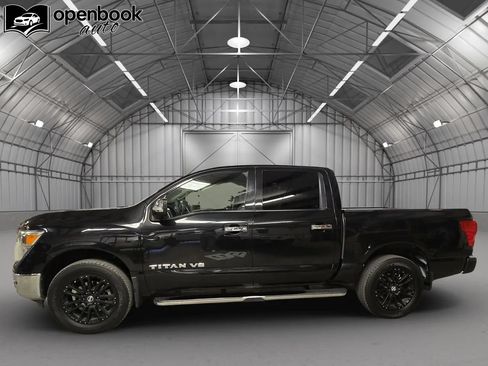 Used 2019 Nissan Titan SL AWD/4WD image 8