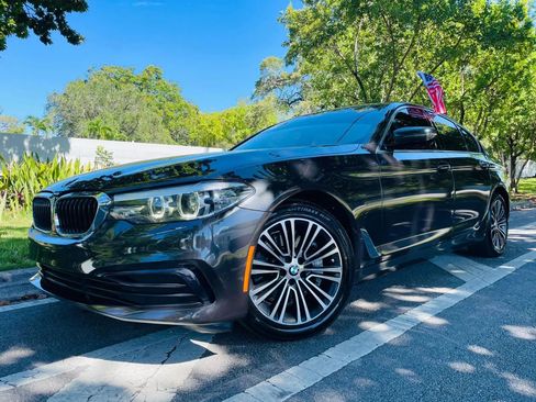 Used 2019 BMW 530i w/ Convenience Package image 1