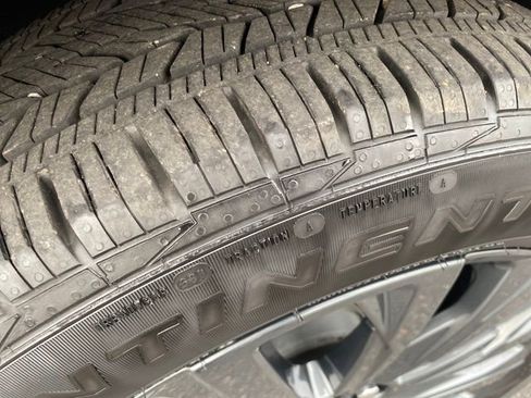 Certified 2023 Chevrolet Traverse RS w/ LPO, Floor Liner Package image 26