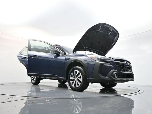 Used 2025 Subaru Outback Premium w/ Popular Package #1 image 32