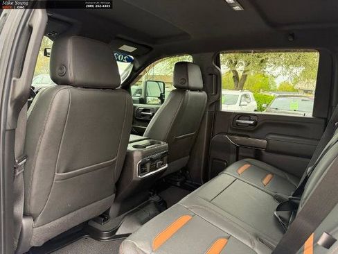 Used 2022 GMC Sierra 2500 AT4 w/ Gooseneck/5TH Wheel Package AWD/4WD image 11