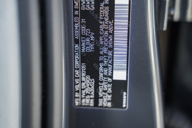 Certified 2024 Volvo XC60 B5 Plus AWD/4WD image 32