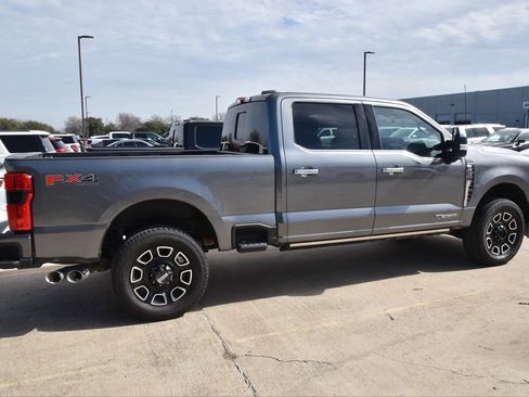 Certified 2024 Ford F250 Platinum w/ FX4 Off-Road Package image 5