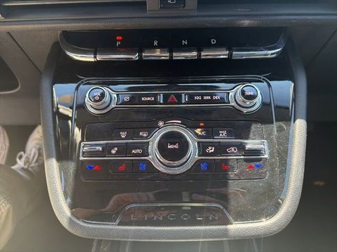 Used 2022 Lincoln Corsair AWD w/ Premium Package image 30