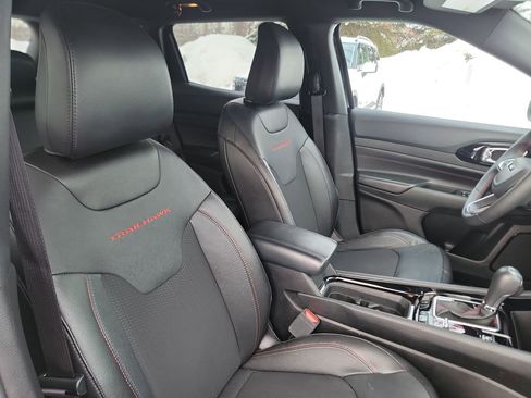 Used 2024 Jeep Compass Trailhawk image 19