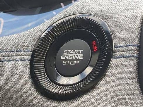 New 2026 Jeep Compass Latitude image 32