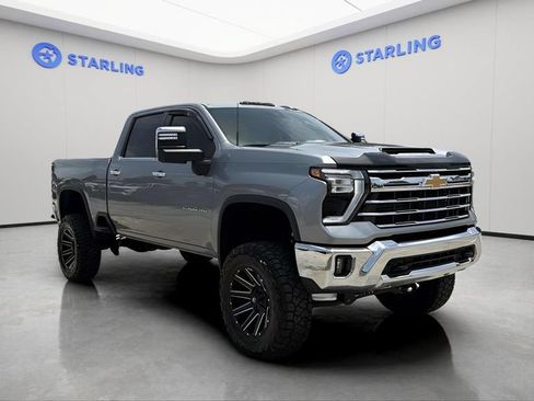 Used 2024 Chevrolet Silverado 2500 LTZ AWD/4WD image 13