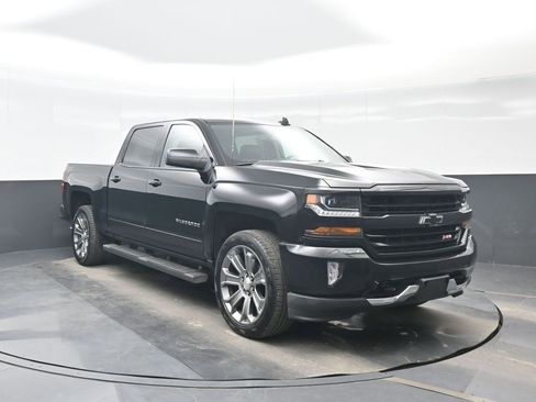 Used 2018 Chevrolet Silverado 1500 LT w/ All Star Edition AWD/4WD image 9