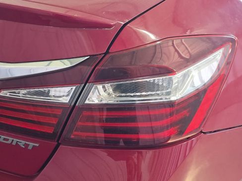 Used 2017 Honda Accord Sport image 13