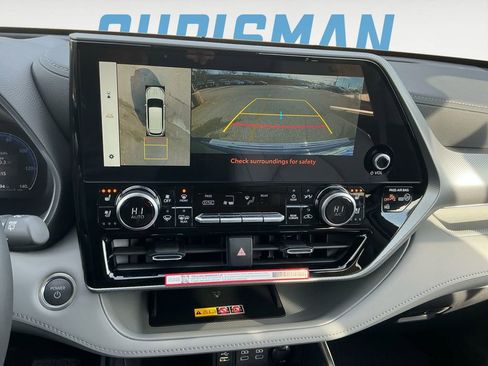 New 2026 Toyota Highlander Platinum image 21