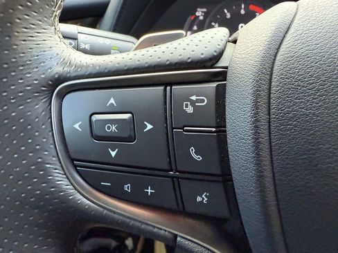 Used 2023 Lexus LS 500 F Sport w/ Cold Weather Package (CK) RWD image 22