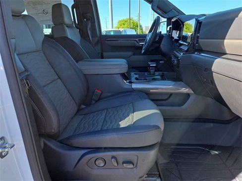 New 2026 Chevrolet Silverado 1500 ZR2 image 15