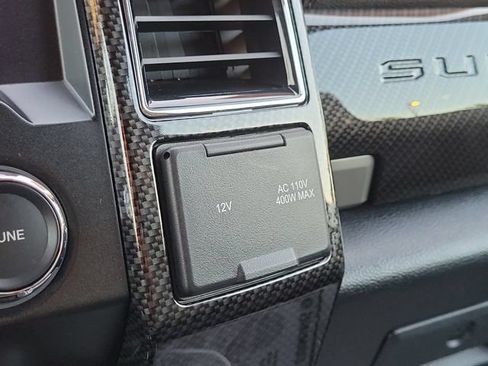 Used 2021 Ford F250 Lariat w/ Lariat Ultimate Package AWD/4WD image 33