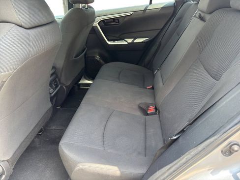 Used 2022 Toyota RAV4 LE FWD image 13