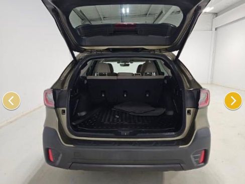Used 2022 Subaru Outback Premium image 11