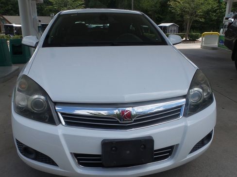 Used 2008 Saturn Astra XR image 3