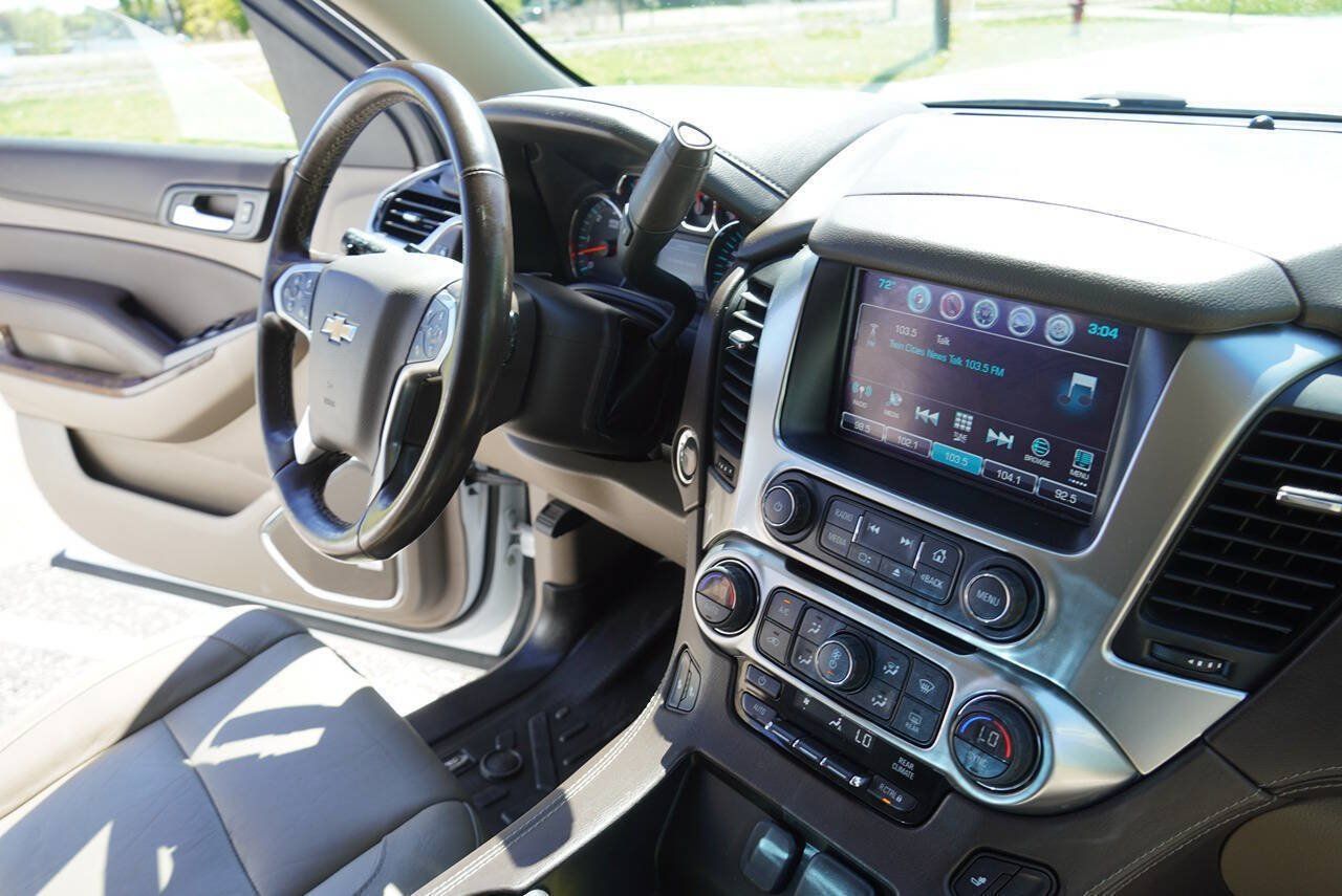 Used 2019 Chevrolet Suburban LT AWD/4WD image 18