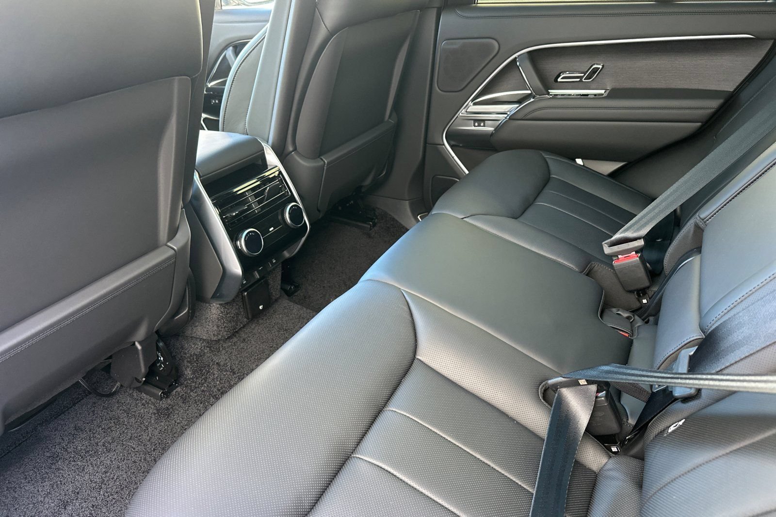 New 2026 Land Rover Range Rover SE AWD/4WD image 12