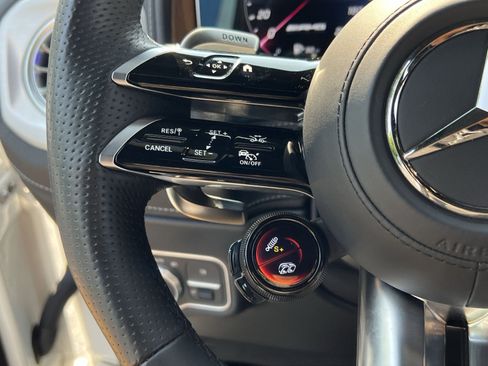 Used 2025 Mercedes-Benz G 63 AMG 4MATIC image 37