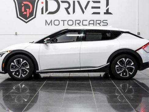 Used 2024 Kia EV6 Light RWD image 11