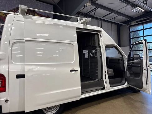 Used 2018 Nissan NV 2500 S RWD image 72