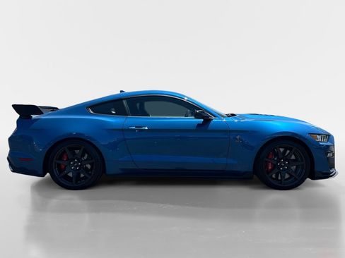 Used 2021 Ford Mustang Shelby GT500 w/ Carbon Fiber Track Pack RWD image 7