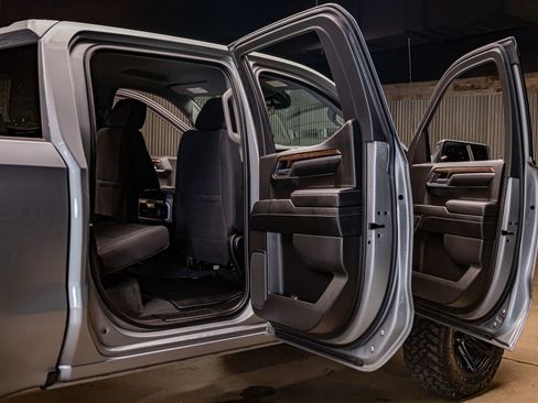 Used 2023 GMC Sierra 1500 Elevation w/ X31 Off-Road Package image 28