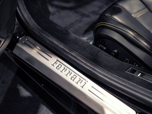 Used 2015 Ferrari 458 Spider RWD image 19