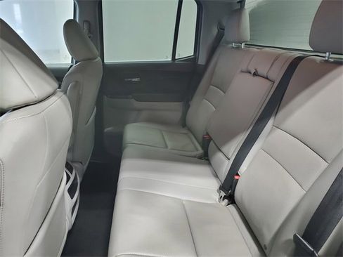 Used 2017 Honda Ridgeline RTL-T image 11