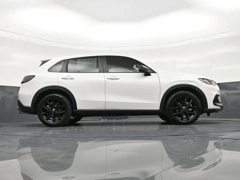 Used 2025 Honda HR-V Sport image 30