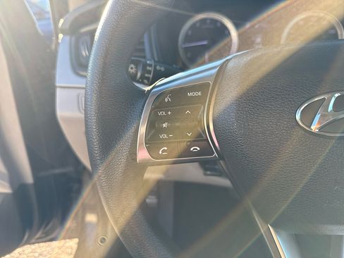 Used 2018 Hyundai Sonata SE image 16