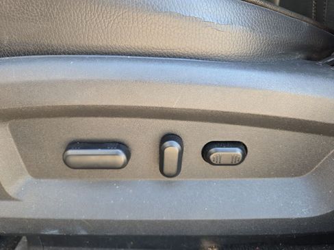 Used 2011 Lincoln MKX AWD w/ 102A Rapid Spec Order Code image 15