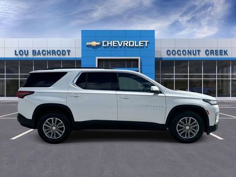 Used 2023 Chevrolet Traverse LT FWD image 9