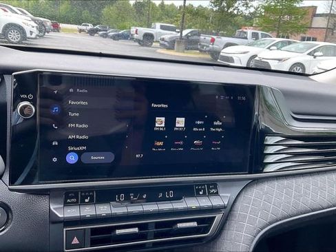 Used 2025 Toyota Camry XLE image 21