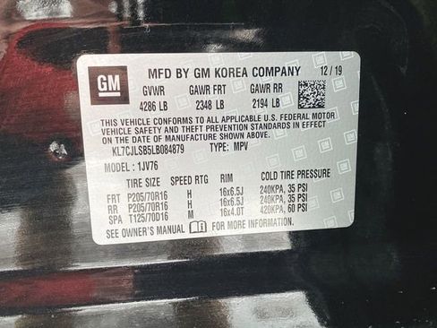 Used 2020 Chevrolet Trax LT w/ Sun & Sound Package image 32