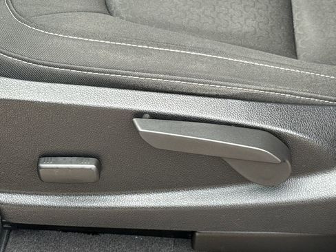 Used 2019 GMC Canyon SLE w/ SLE Convenience Package image 23