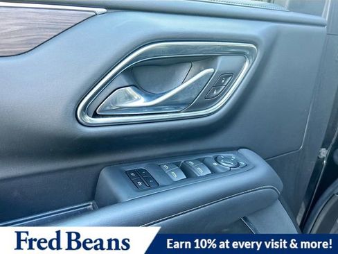 Used 2021 Chevrolet Suburban LT image 20