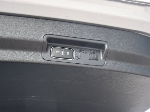 Used 2023 Ford Explorer XLT w/ Equipment Group 202A image 20