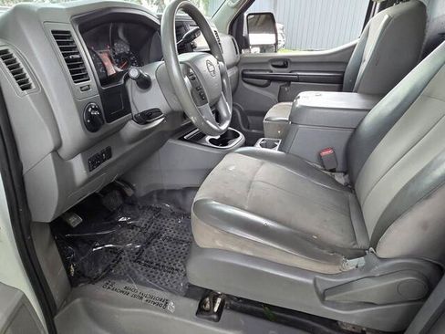 Used 2019 Nissan NV 2500 SV RWD image 3