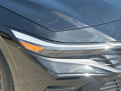 New 2026 Hyundai Elantra SEL Sport Premium FWD image 4