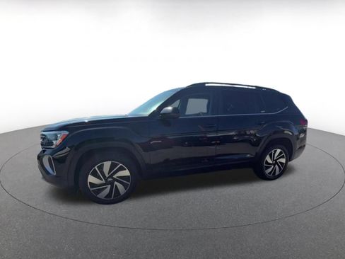 Used 2024 Volkswagen Atlas SE AWD/4WD image 7