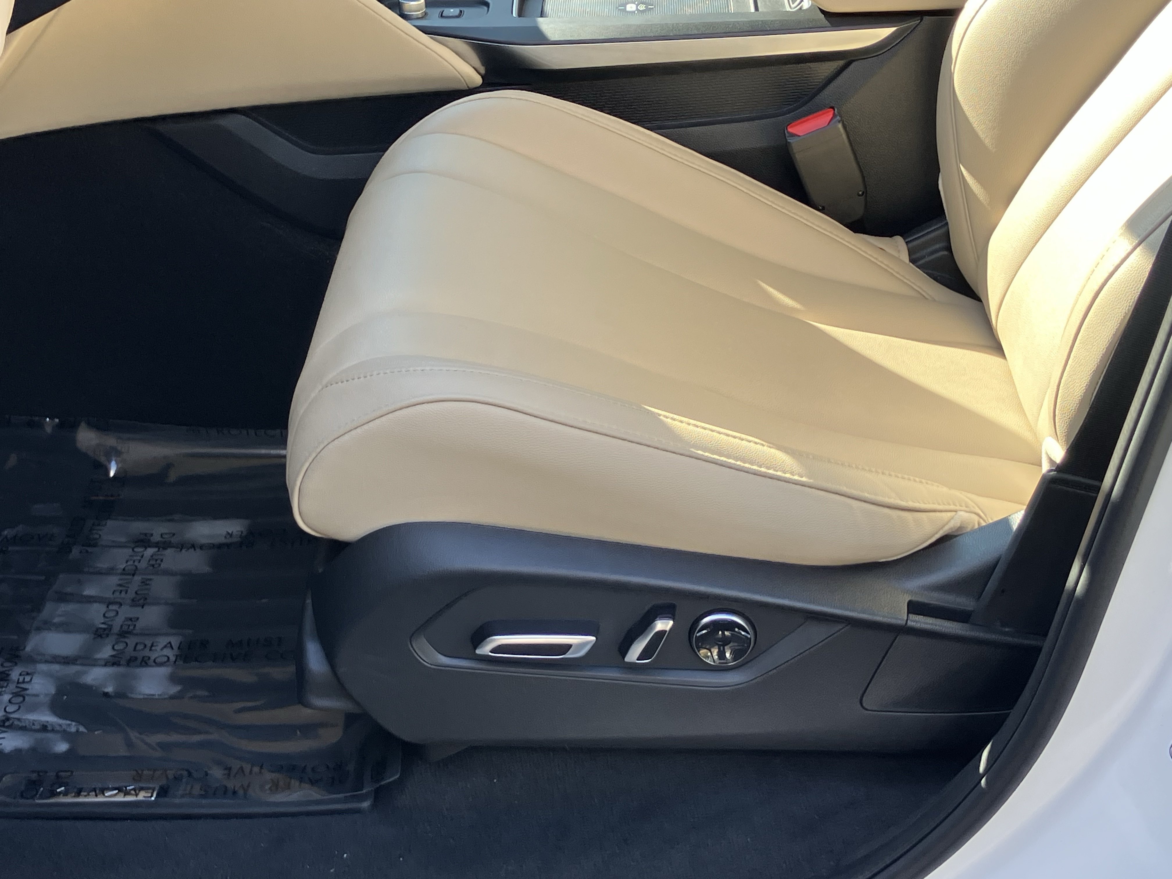 Used 2025 Acura MDX FWD image 17