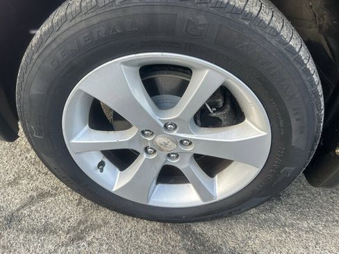 Used 2014 Subaru Outback 2.5i Premium image 7