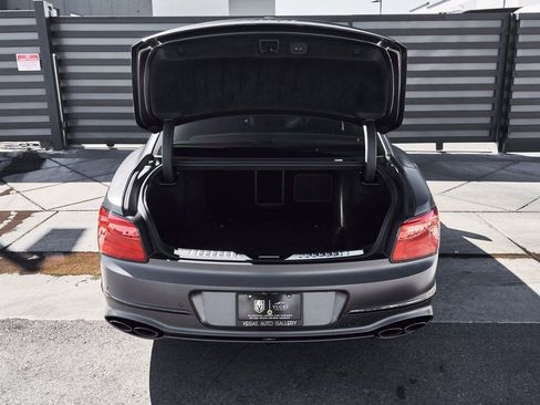 Used 2023 Bentley Flying Spur V8 AWD/4WD image 17