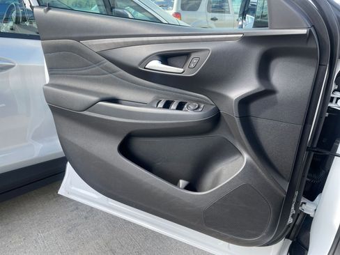 Used 2025 Buick Envista Sport Touring image 20