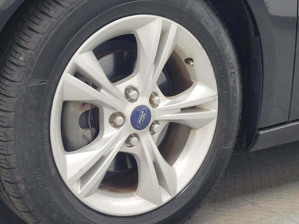 Used 2014 Ford Focus SE w/ SE Winter Package FWD image 31