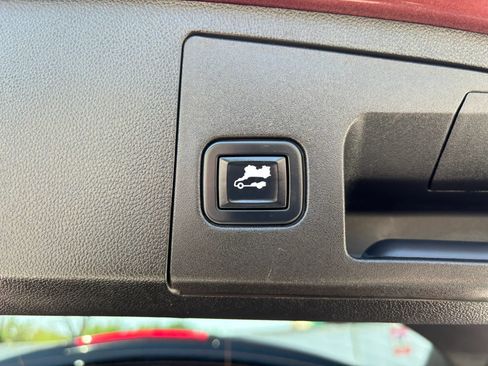 Used 2022 Cadillac XT4 Luxury w/ Cold Weather Package FWD image 73