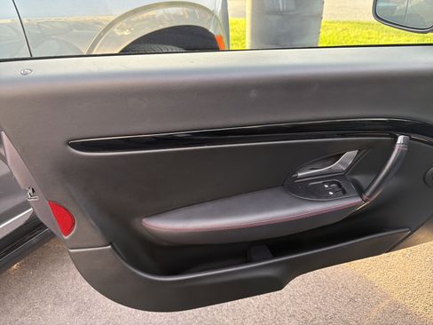 Used 2016 Maserati GranTurismo MC image 13