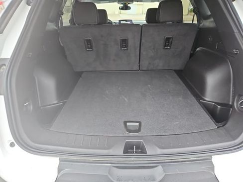 Used 2024 Chevrolet Blazer LT w/ Blazer LT Plus Package AWD/4WD image 34