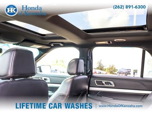 Used 2016 Ford Explorer XLT w/ Equipment Group 202A AWD/4WD image 14